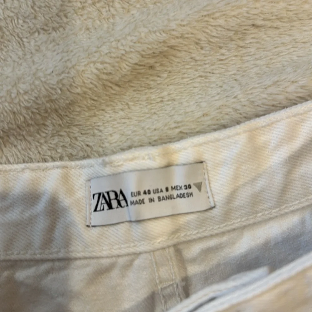 ZARA White Jeans - Picture 2 of 7